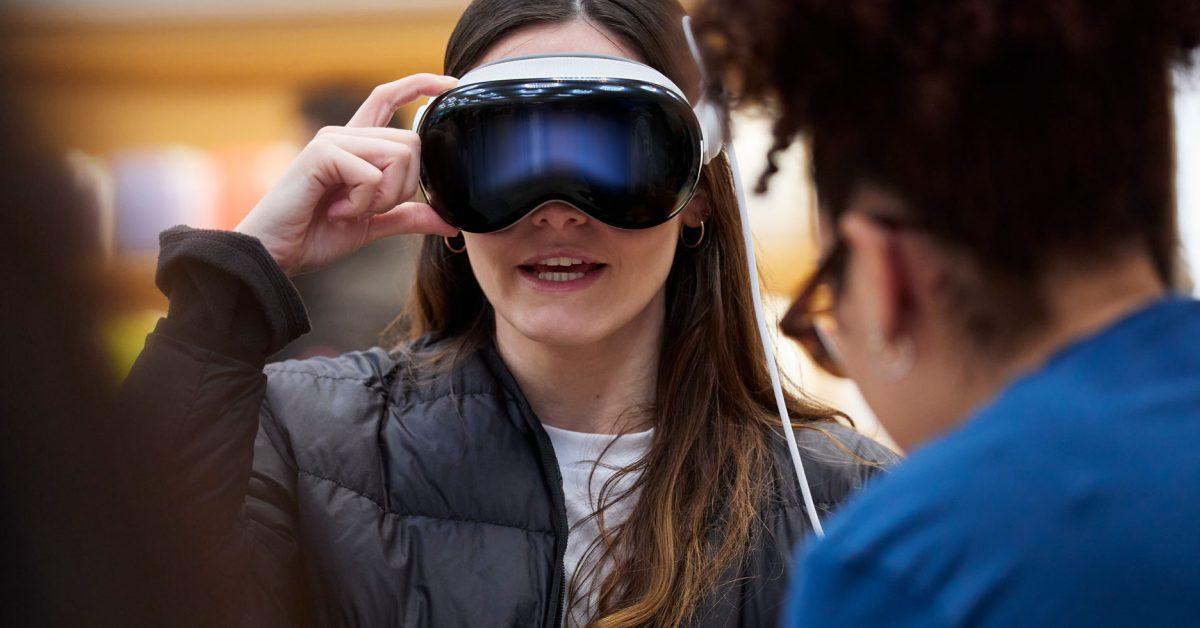 OpenAI aparatūras komanda ar bijušo Apple