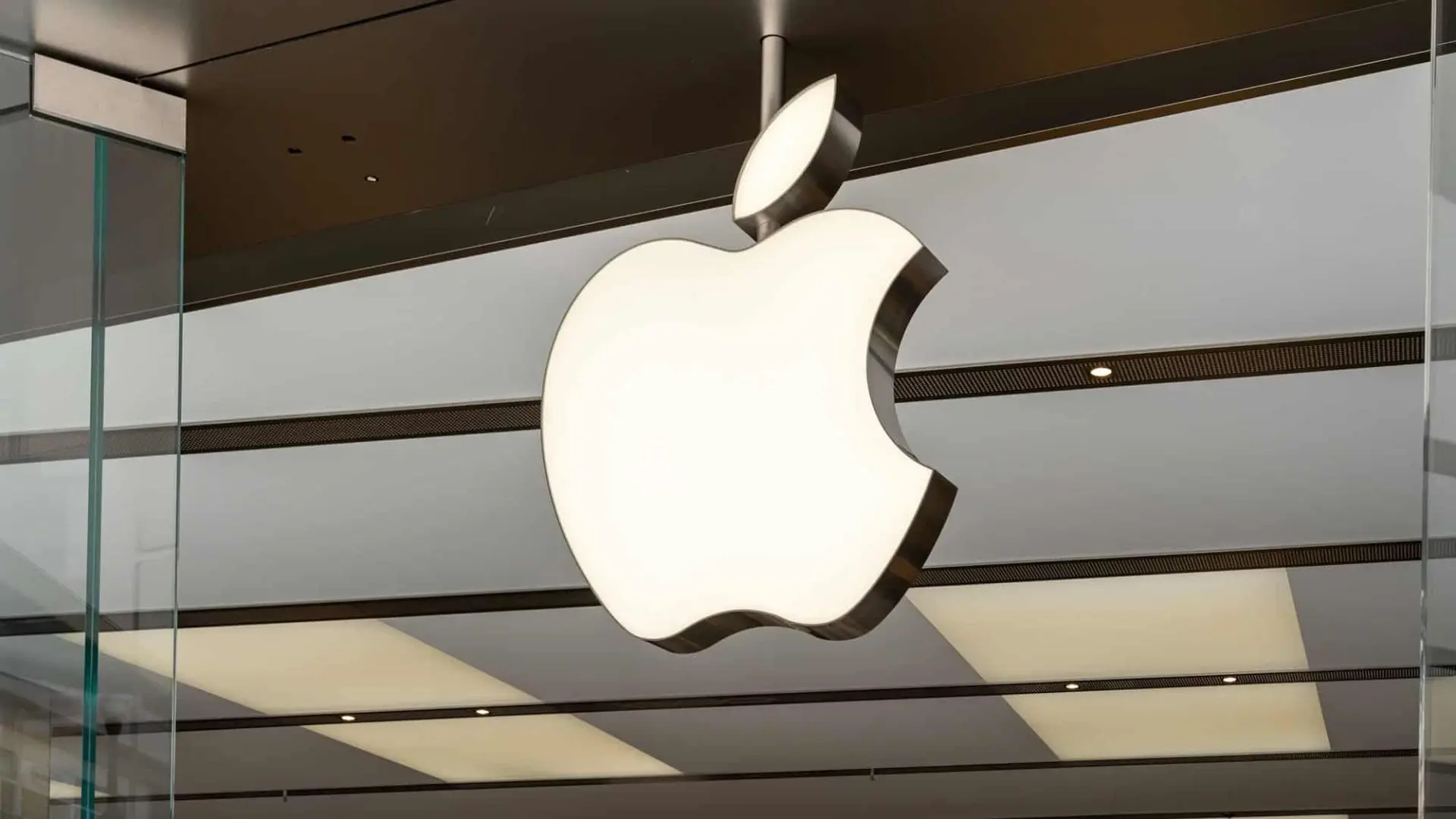 Jaunas maksāšanas metodes Digitālie maksājumi iPhone tālrunī