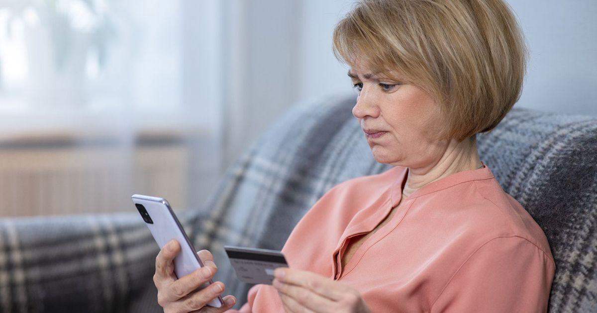Brīdinājums par digitālajām krāpniecībām: jauna taktika, lai iztukšotu bankas kontus Spānijā