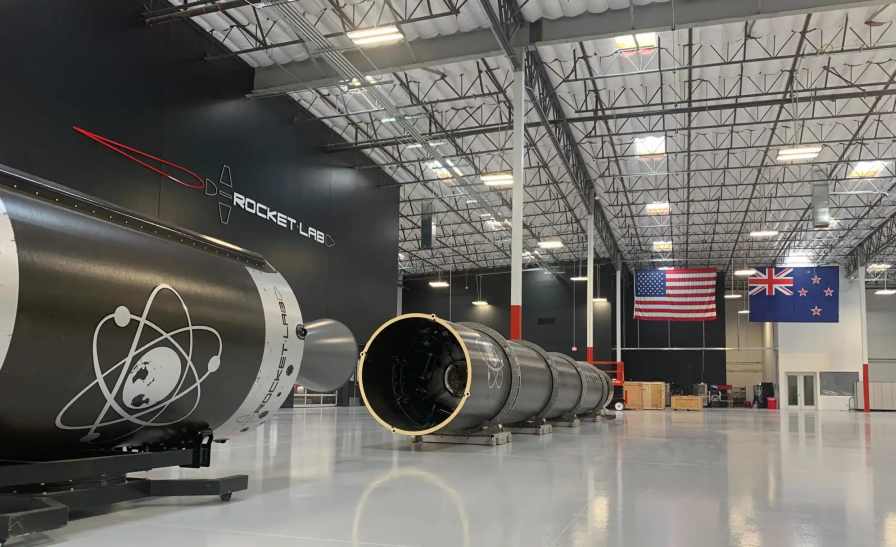 Rocket Lab iegādājas Iridium 8 miljardu dolāru darījumā, lai izaicinātu SpaceX un izveidotu jaunu kosmosa sakaru spēkstaciju