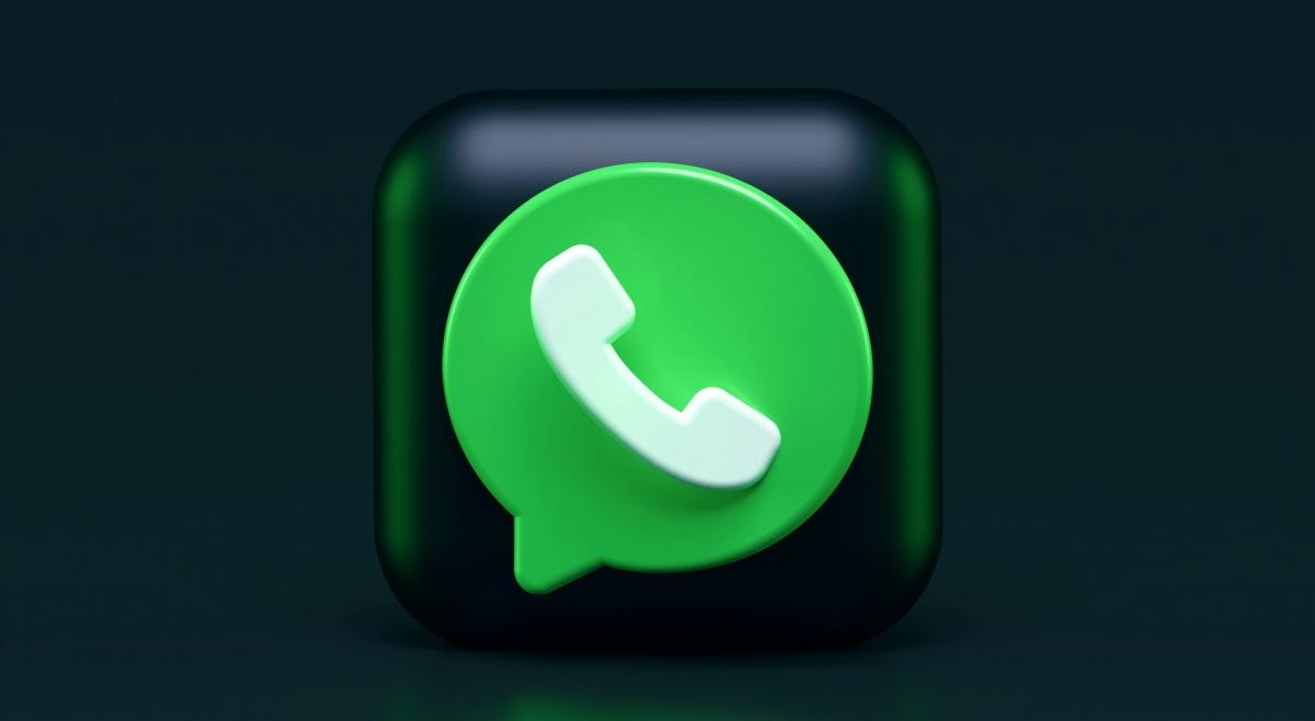 Sīkāka informācija par šķidrā stikla dizainu vietnē WhatsApp iPad