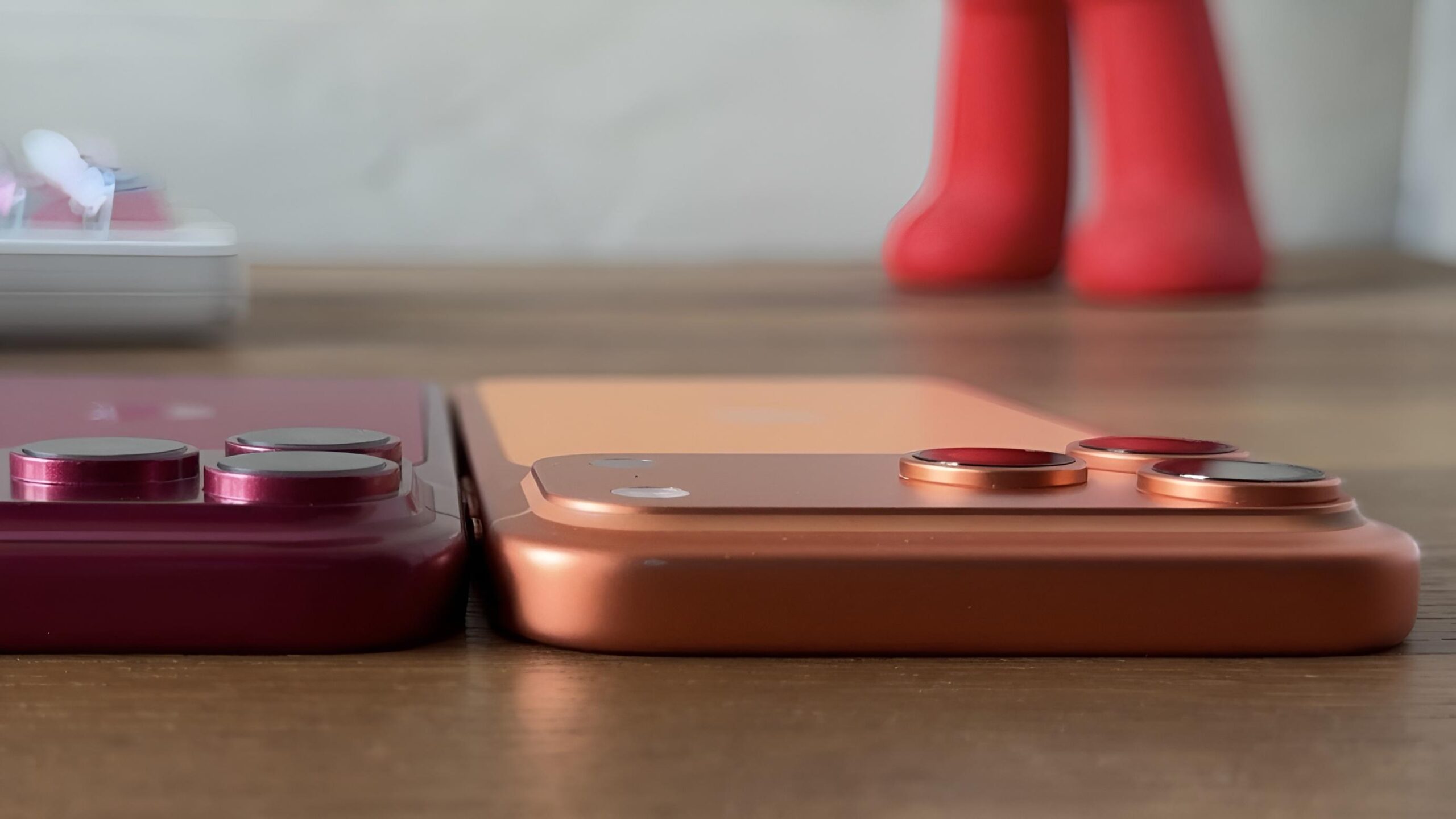 Sīkāka informācija par iPhone 18 Pro šasiju un apdari