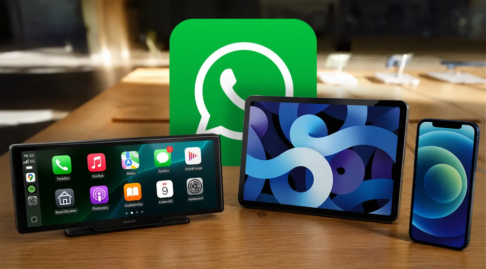Automašīnā ir atjaunots WhatsApp: ir pieejams pilnīgs CarPlay interfeiss