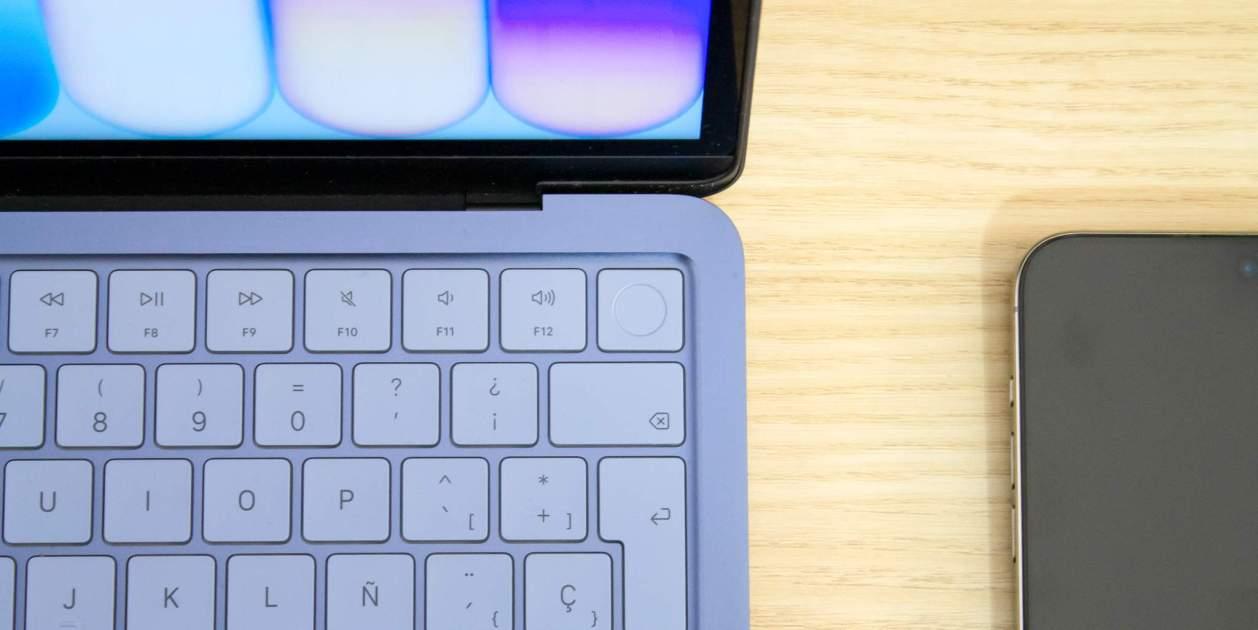 MacBook Neo: Apple lētākais klēpjdators, kas ir tīrs