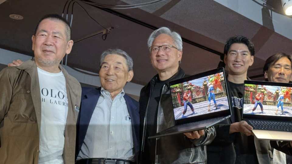 Nvidia izpilddirektors Jensens Huangs atgriežas Japānā, lai pateiktos Segai par 1995. gada 5 miljonu dolāru ieguldījumu, kas izglāba Nvidia no bankrota