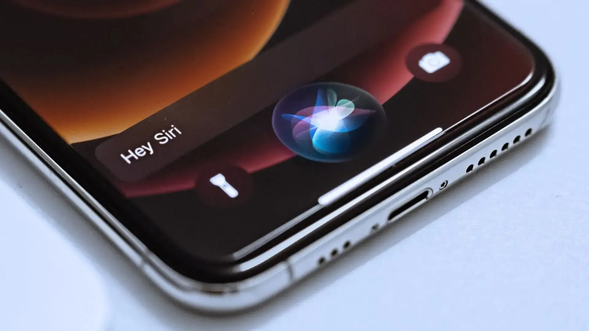 Siri ar AI nāk uz Mac Eiropā: saderība, funkcijas un paredzamais datums