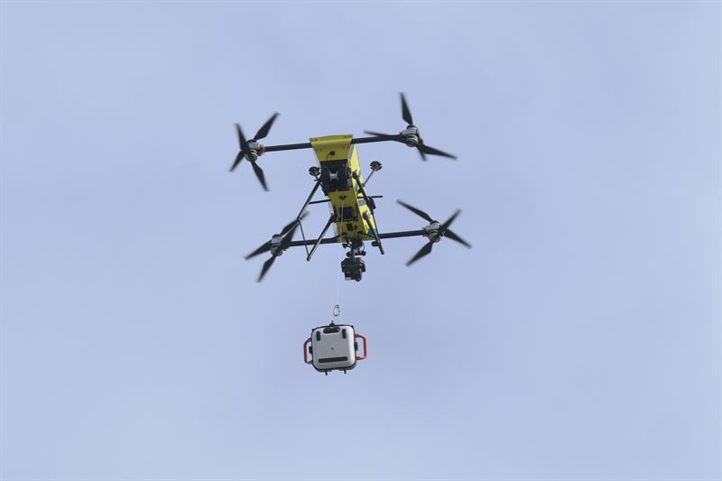 Everdrone AED bezpilota lidaparāts tika izvietots pēdējā sirds apstāšanās glābšanā Zviedrijā