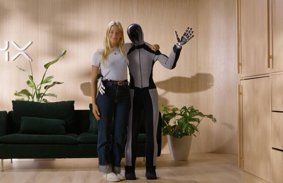 SoftBank sarunās par vairākuma akciju iegādi humanoīdu robotu palaišanā 1X par 6 miljardu dolāru vērtējumu