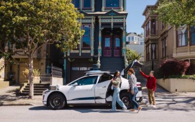 Waymo paplašina robotaksi pakalpojumus vēl 3 ASV pilsētās, jo Zoox un Tesla sacenšas, lai panāktu