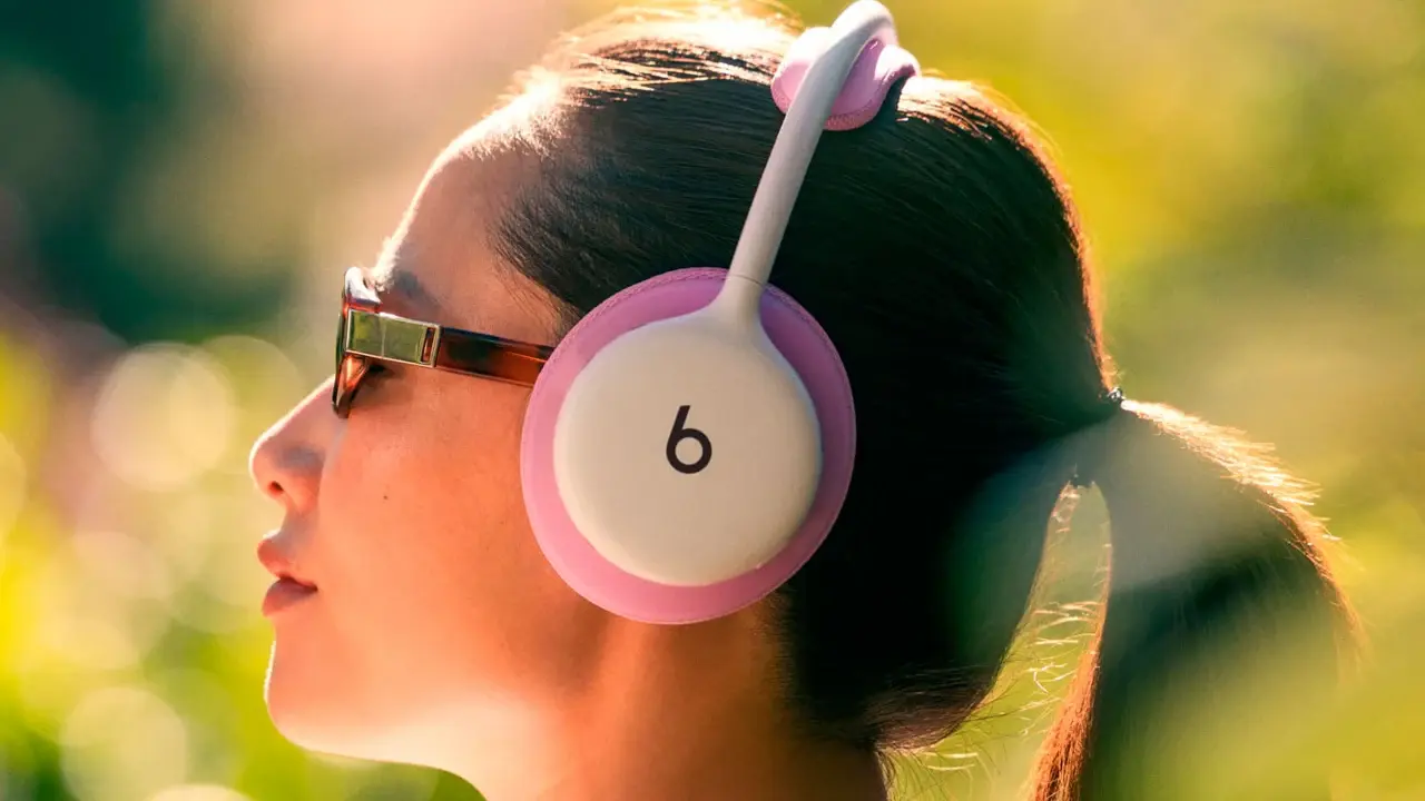 Beats 360: Apple austiņas ar maināmiem ausu spilventiņiem
