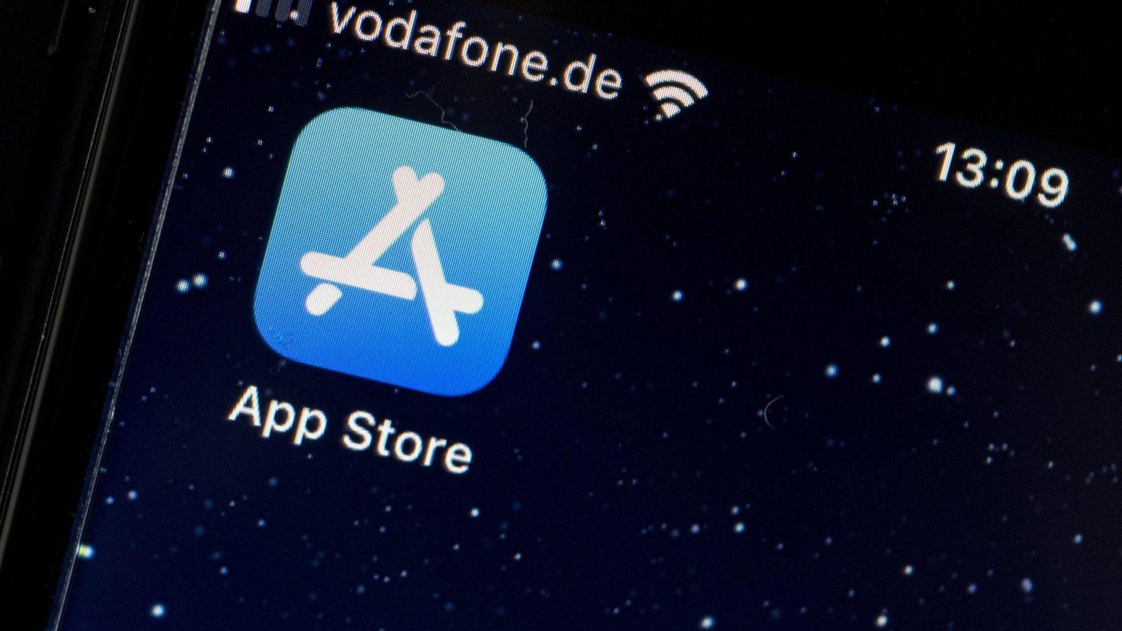 Apple un lietotņu moderēšana ar AI Apple un lietotņu moderēšana ar AI