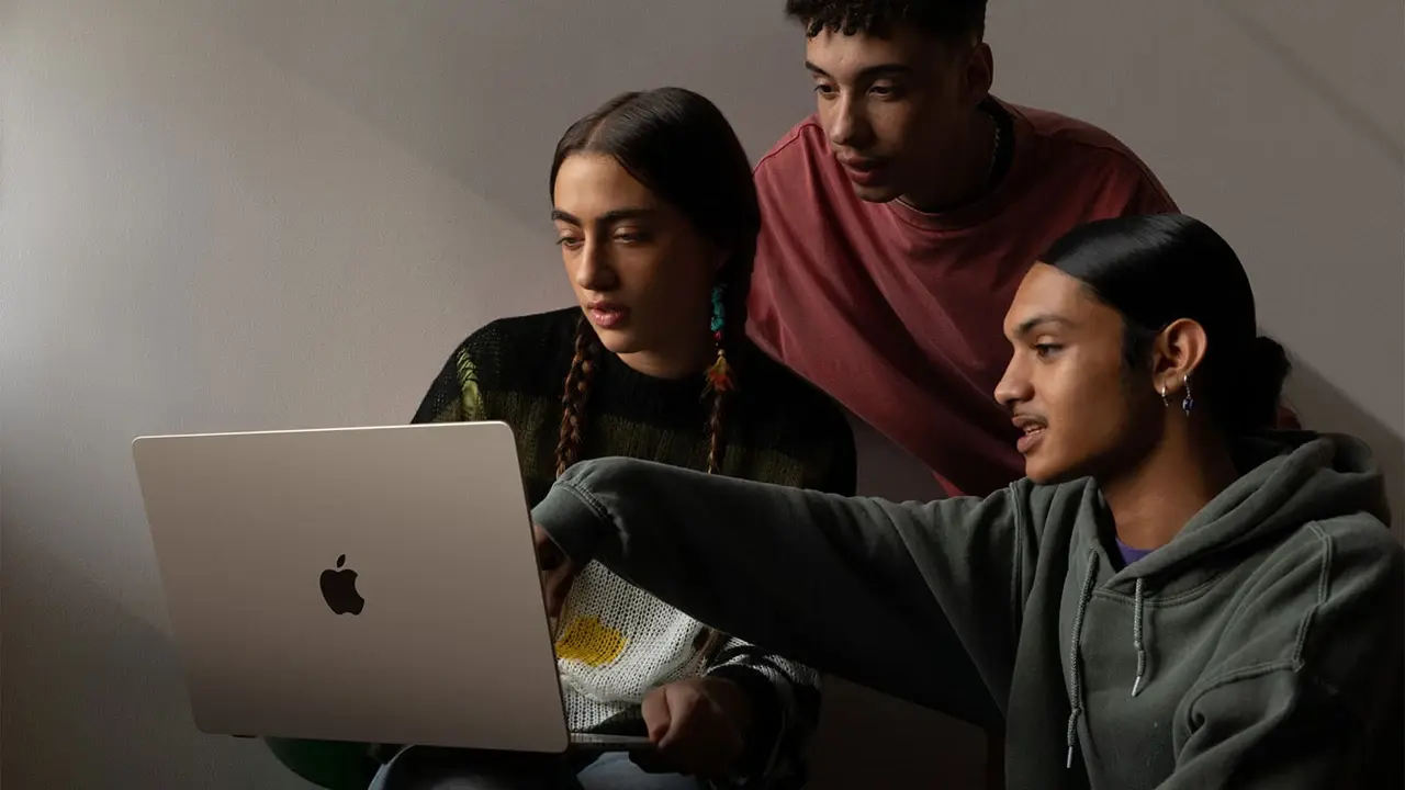 MacBook Pro skārienekrāns MacBook Pro skārienekrāns