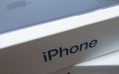 Apple pastiprina savus veikalus ar pretaizdzīšanas skeneri atdotiem iPhone tālruņiem