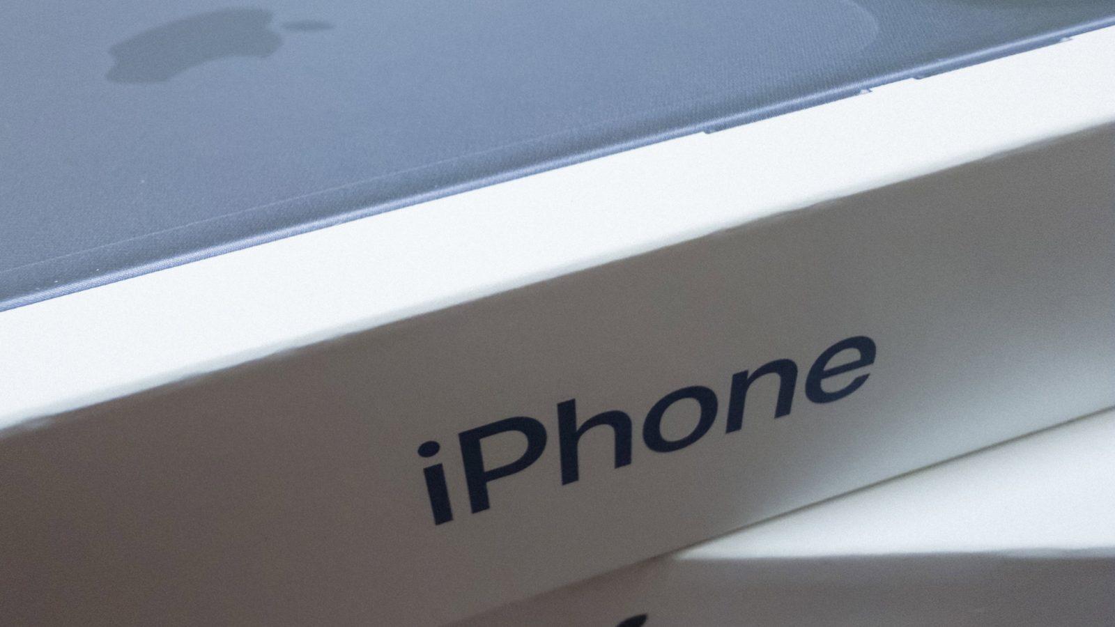 Apple pastiprina savus veikalus ar pretaizdzīšanas skeneri atdotiem iPhone tālruņiem