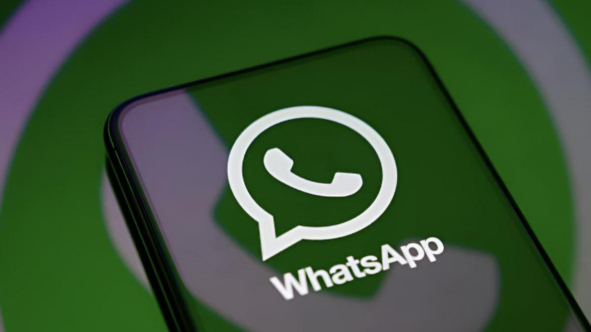 WhatsApp sāk iekasēt maksu no uzņēmumiem par ziņojumiem biznesa platformā